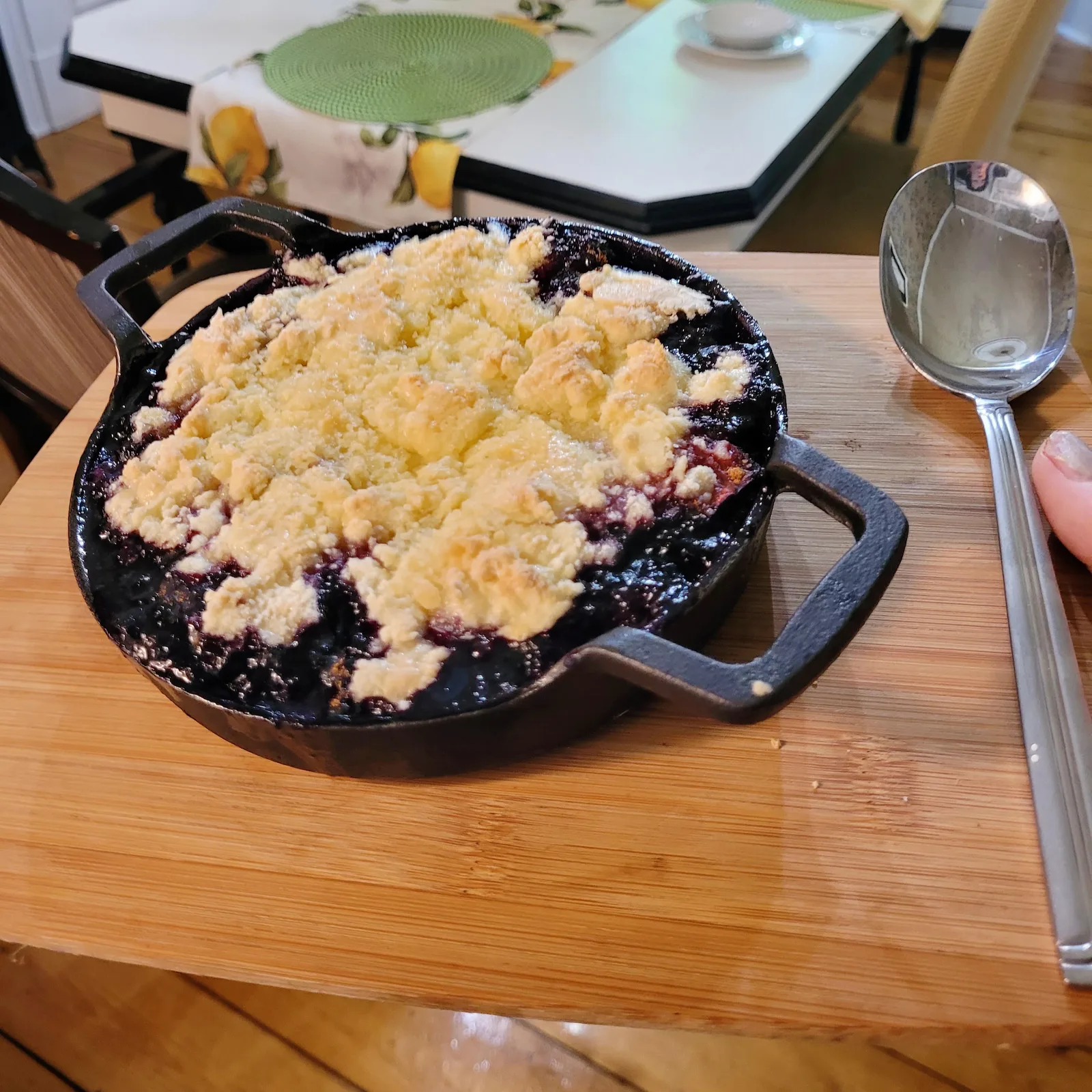 Blueberry Crumble: warm sweet blueberries under a cinnamon sugar buttery crumble, baked until bubbling. Breakfast, house guests only at Quartermain House B&B