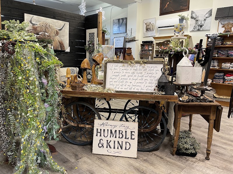 Cranberry Creek gifts and home Decor