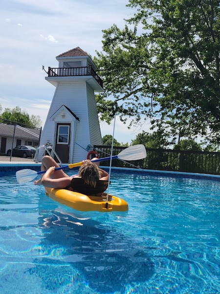 Silverwood Inn & Suites